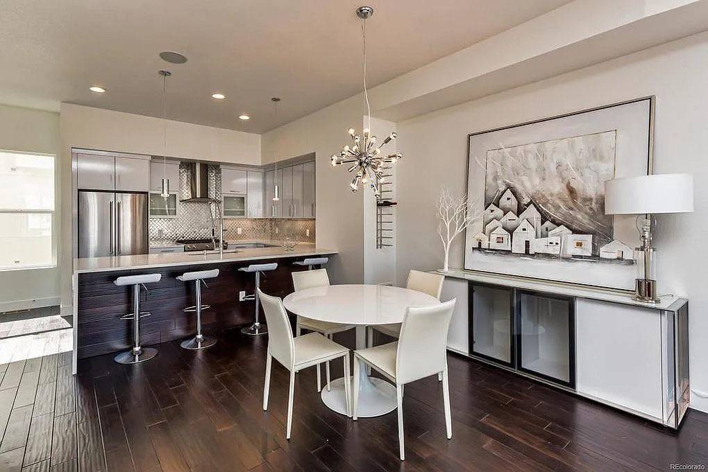 3040 N Wilson Ct — Photo 4
