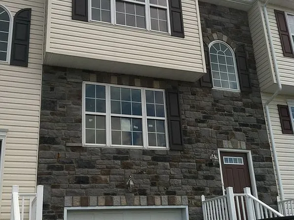 109 Kensington Terrace Dr, Martinsburg, WV 25405