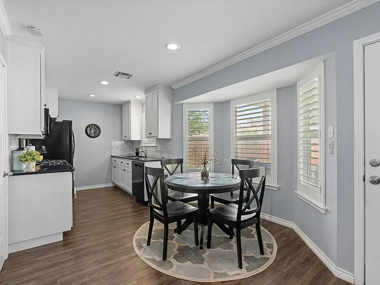 226 Claris Ln — Photo 8
