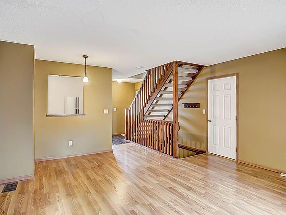2nd image of 167 Glenkirk Dr #5A