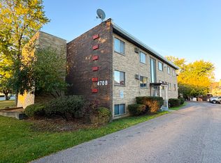 4708 Pearl Rd, Cleveland, OH 44109