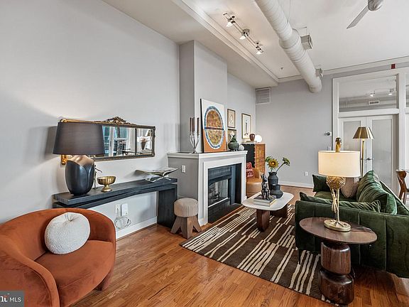 5th image of 2380 Champlain St NW APT 202