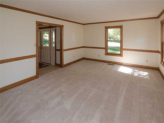 3rd image of 10427 Swiftsail Ln