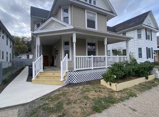2763 Jackson St, Dubuque, IA 52001