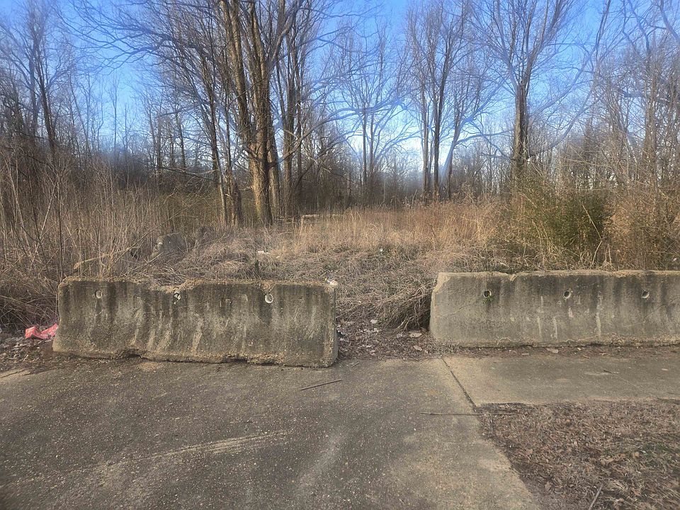 1st image of 1036 Fields Rd