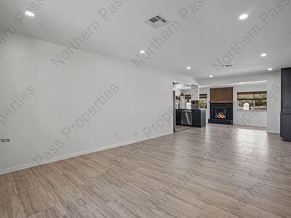 3rd image of 6804 Escondido Dr APT A