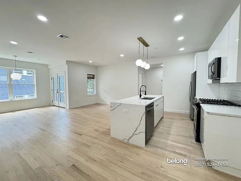 43 Withington St #4 — Photo 10