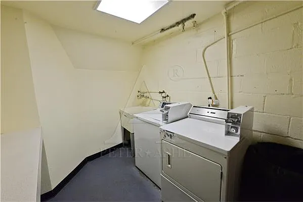 Rented by Peter Ashe | media 27