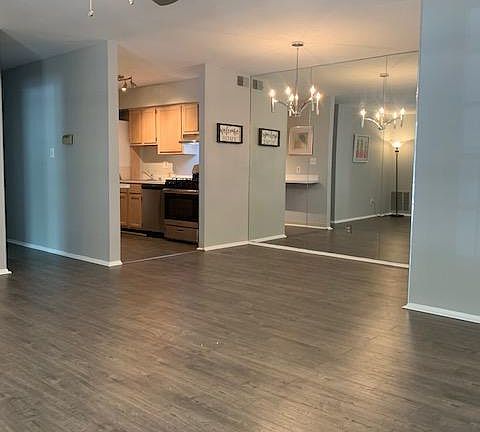2nd image of 1136 S Washington St APT 201