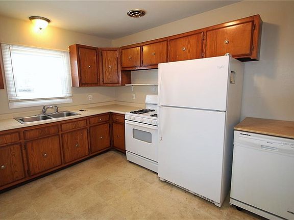 3rd image of 115 Feasel Dr