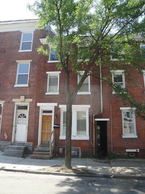 2nd image of 48 E Chestnut St
