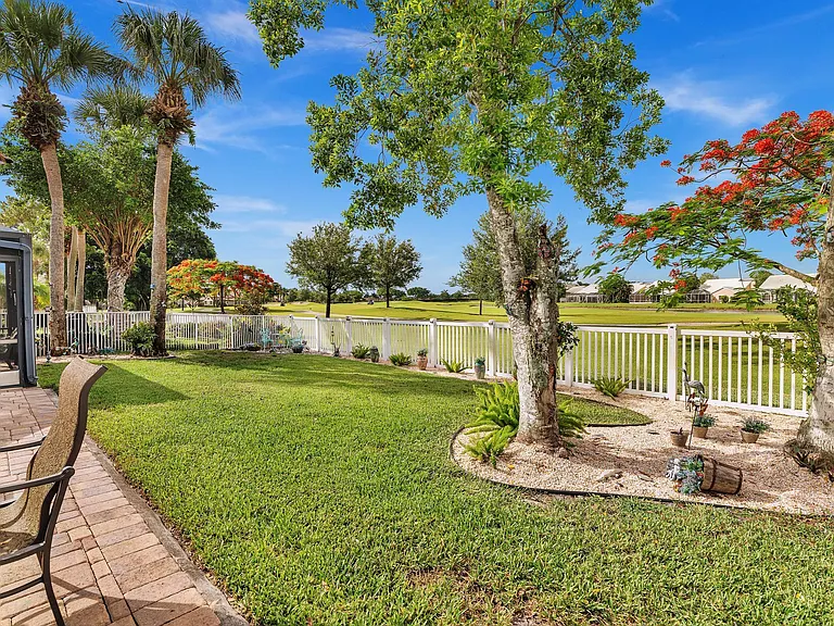 8099 Cassia Dr — Photo 36
