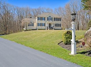 9 Metcalf Rd, Mendon, MA 01756