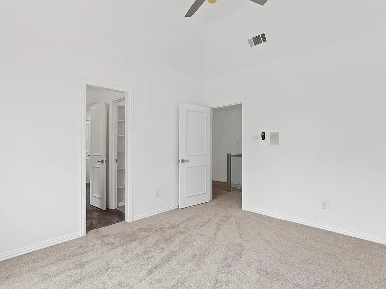 914 Edgemeer Ln — Photo 30
