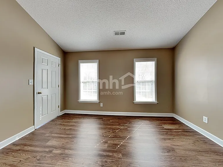 212 Sedge Meadow Dr — Photo 11
