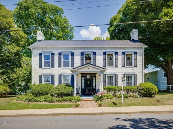 215 S Irish St, Greeneville, TN 37743