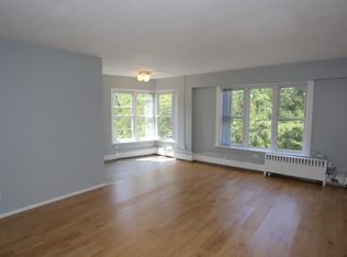 7333 N Ridge Blvd #208, Chicago, IL 60645