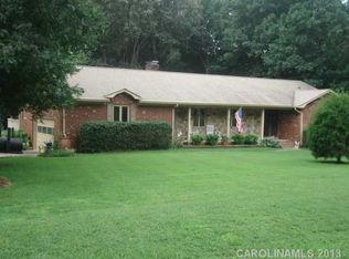 1555 Oakridge Dr, Salisbury, NC 28146