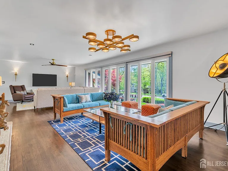 792 Partridge Dr — Photo 6