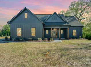 5201 Meadowland Pkwy, Monroe, NC 28112