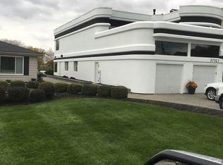 1450 W Clarkston Rd, Lake Orion, MI 48362