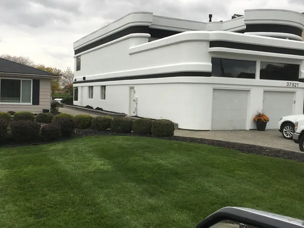 1450 W Clarkston Rd, Lake Orion, MI 48362