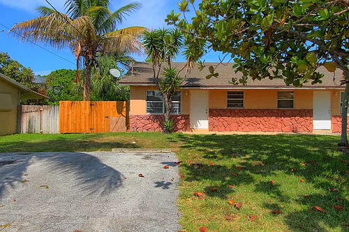 1045 Miami Blvd #A Photo 1