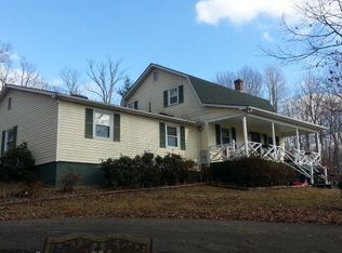 1907 Cross Roads Dr, Galax, VA 24333