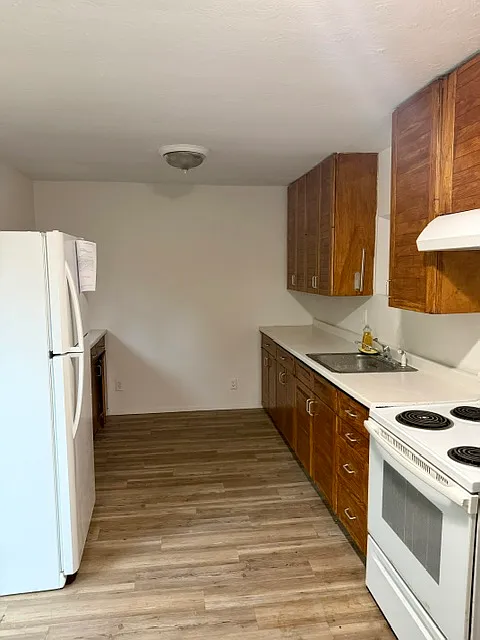 4 bed, $3,500 — Photo 4