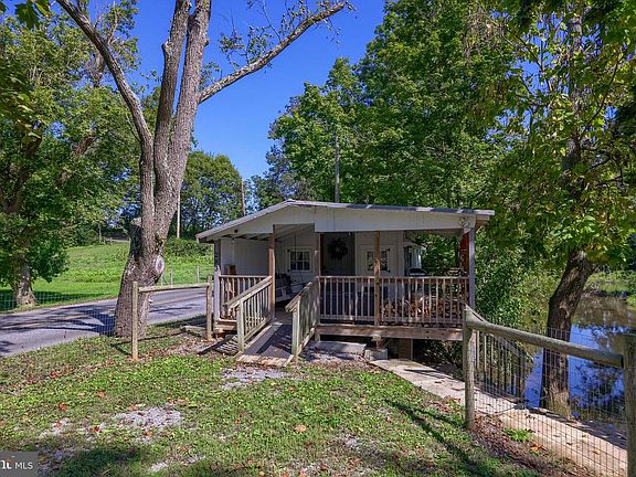 2nd image of 283 Skyview Ln