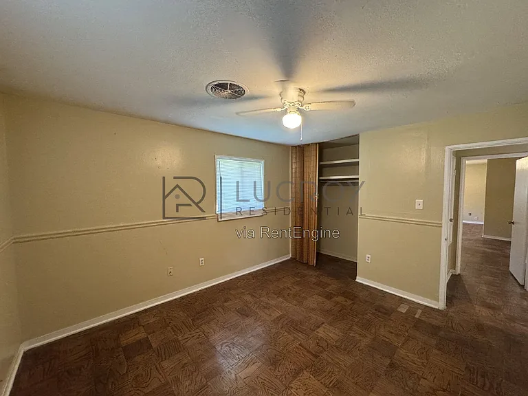 3038 Lakewood Dr — Photo 10