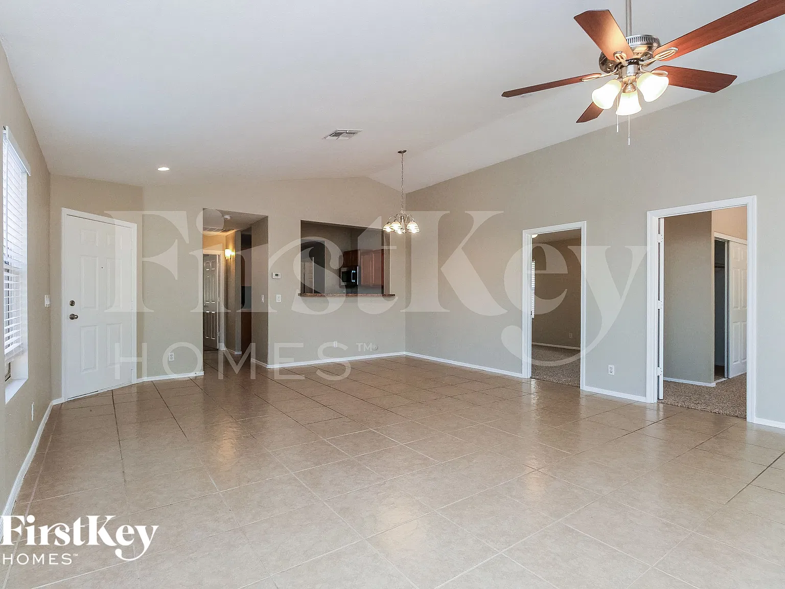 3 bed, 2.0 bath, 1301 sqft, $2,240 — Photo 3