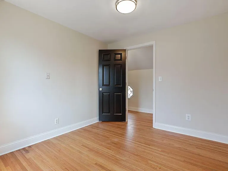 314 12th Ave NE — Photo 48