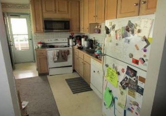 2nd image of 1750 Woodlawn Ave SE