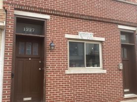 1227 S 2nd St, Philadelphia, PA