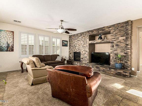 4th image of 2858 E SHANNON Street