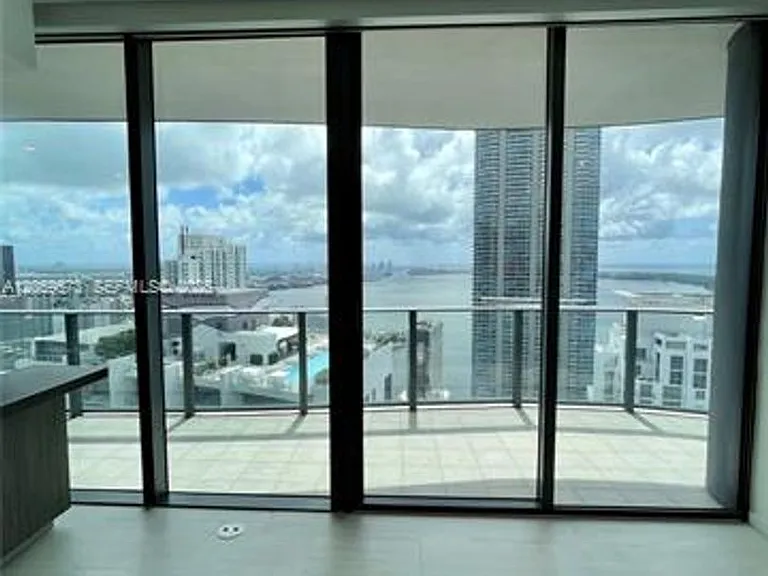 1000 Brickell Plz #Penthouse CU-5501 — Photo 14