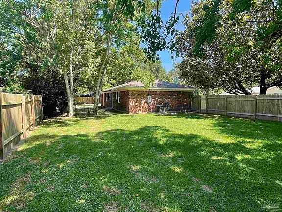 3rd image of 3089 Woodbury Cir