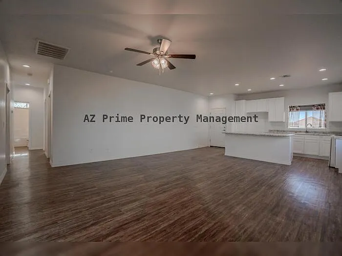 8477 W Concordia Dr — Photo 7