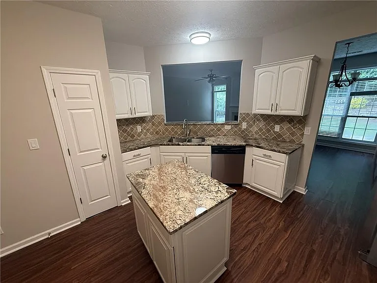 3020 Serenade Ct — Photo 10
