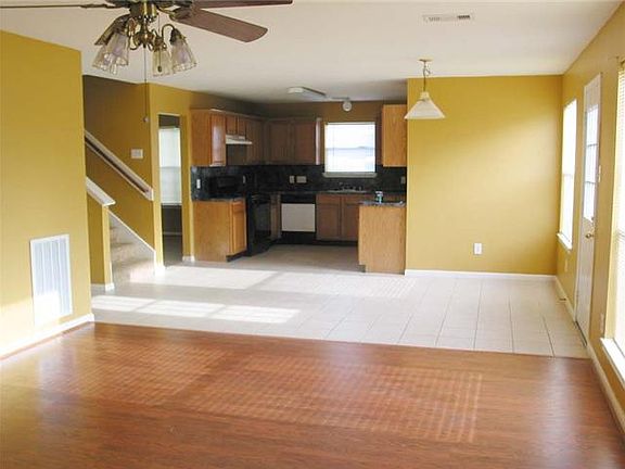4th image of 3506 Pebble Brook Dr