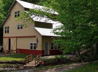185 Cedar Cabin Way, Thorn Hill, TN 37881