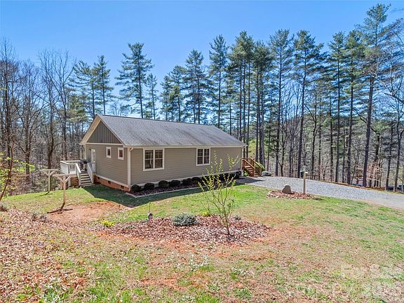 5th image of 80 McKenzie Dr