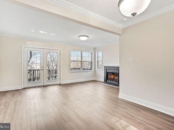 4th image of 5713 Evergreen Knoll Ct