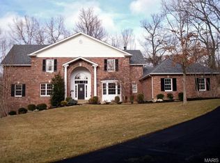 1563 Dietrich Ridge Dr, Ballwin, MO 63021