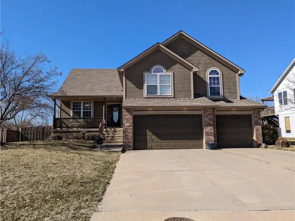 932 Hedge Apple Pl, Raymore, MO 64083