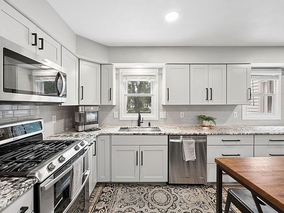 3rd image of 5547 Seapine Rd