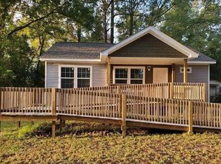 1022 Featherwood Rd, Turbeville, SC 29162