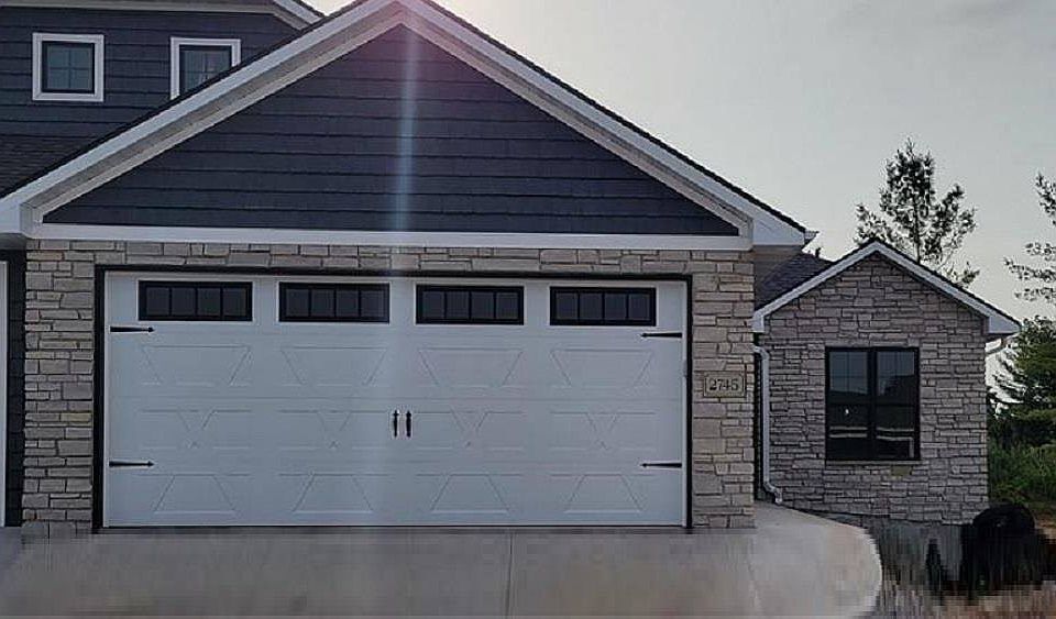 1st image of 2745 Castaway Ct