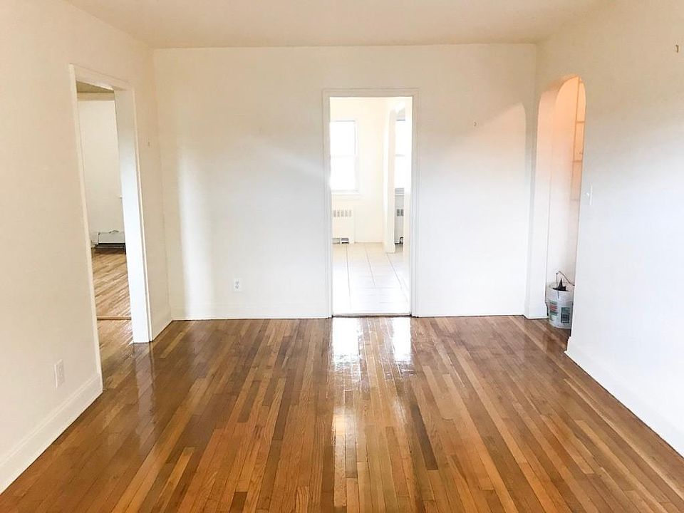1st image of 13828 Jewel Ave #2